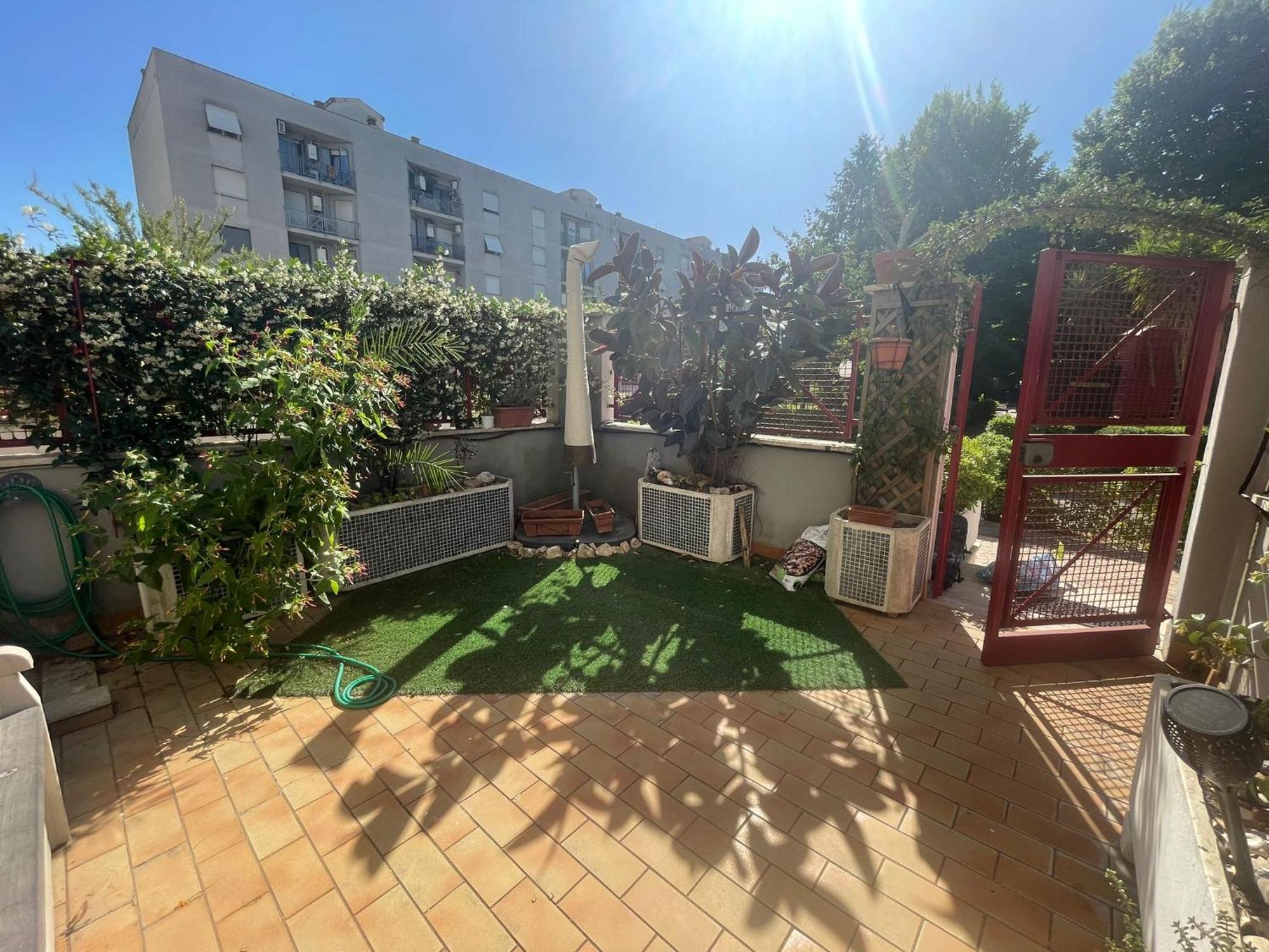 Intero Appartamento Con Giardino E Parcheggio Ρώμη Εξωτερικό φωτογραφία